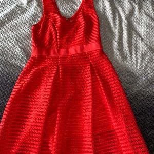 Size: 16 Brand: New York & Company Color: Red